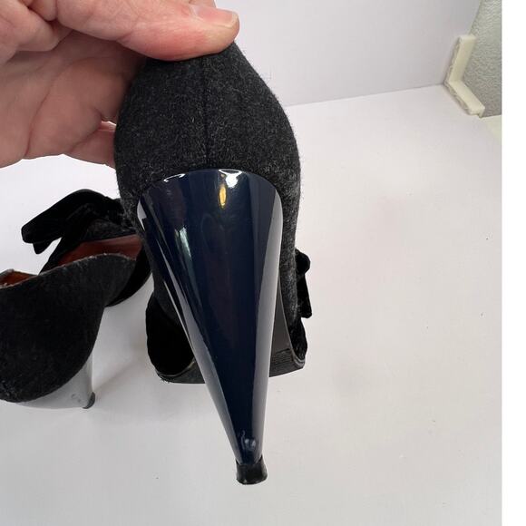 Lanvin Size 5.5 Black Felt, Velvet Bow Embellished Open Toe Sculpted 3.5 Heel - Picture 5 of 13